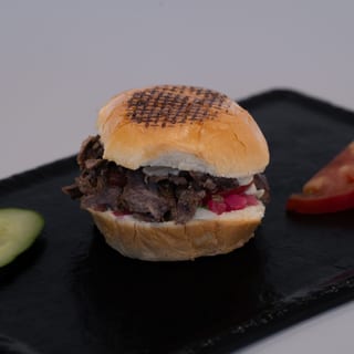Beef shawarma Bun