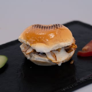 Chicken shawarma Bun